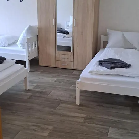 Monteurzimmer Schratz * באד וויריסהופן